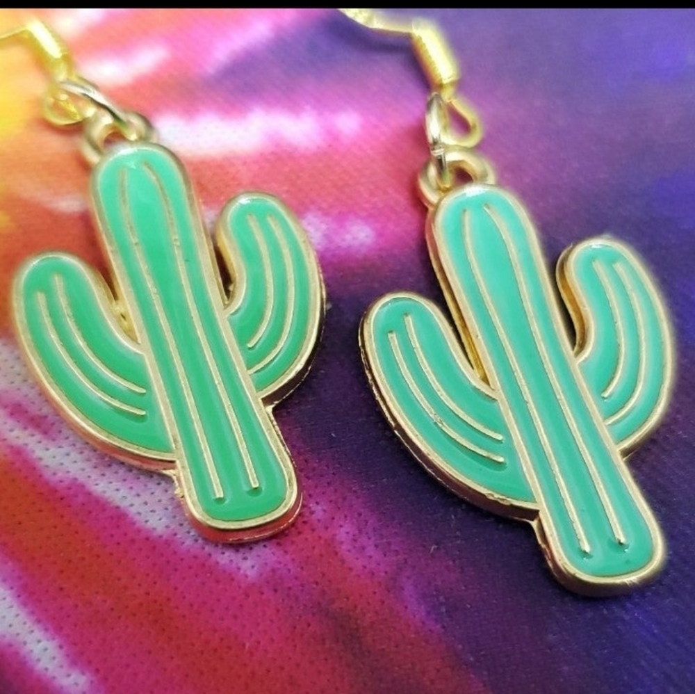 Handmade Mint Green Western Cactus Earrings - Picture 4 of 6